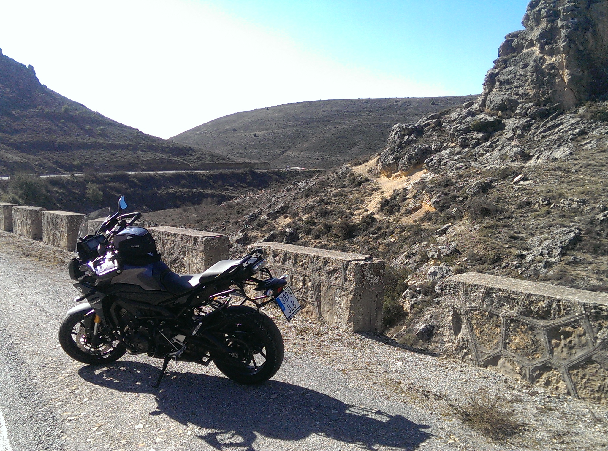 Imágenes del punto de interés Carretera paralela al arroyo de Covonda