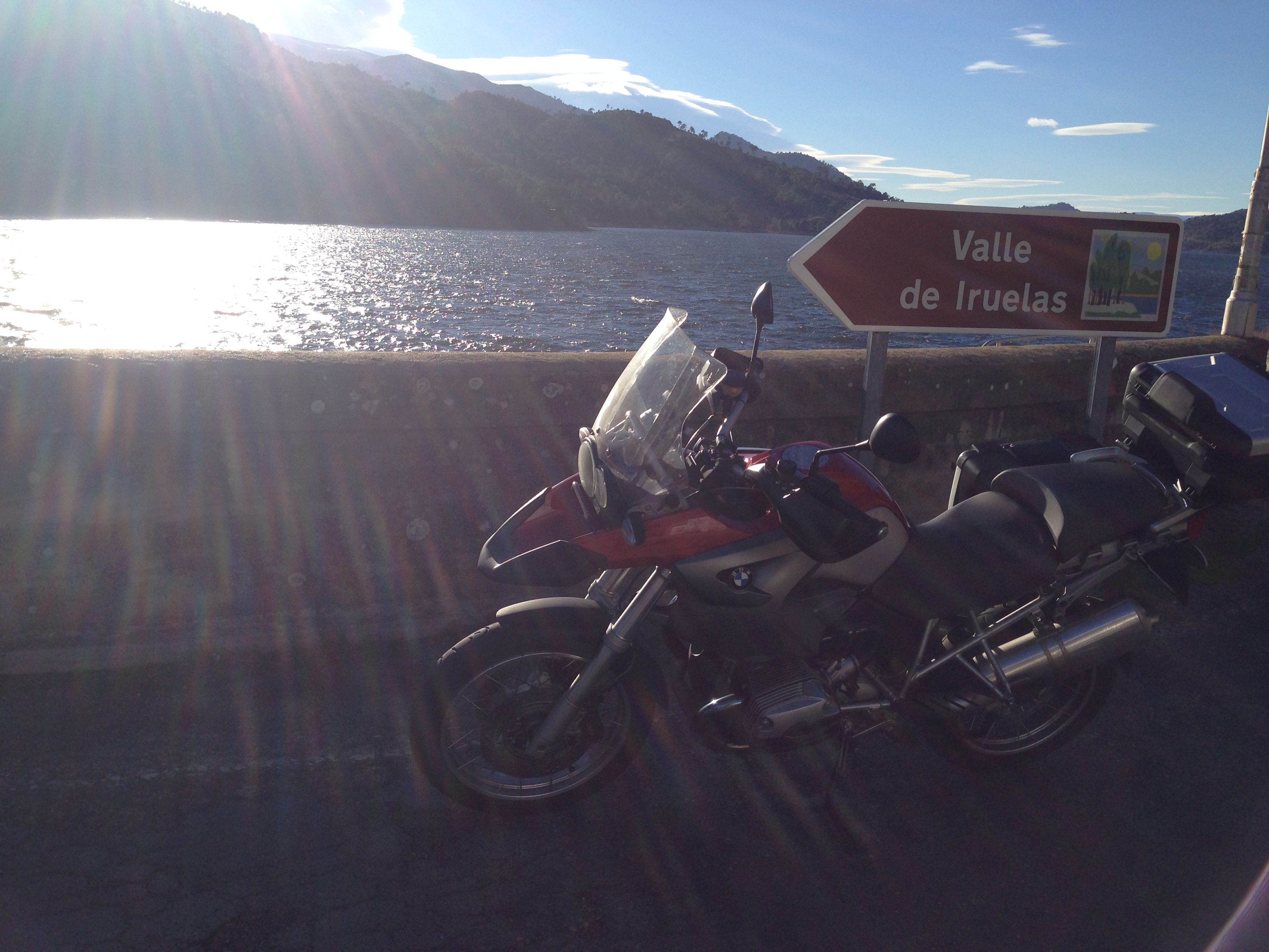 Imágenes del punto de interés PANTANO DEL BURGUILLO Y RESERVA NATURAL DEL VALLE DE IRUELAS