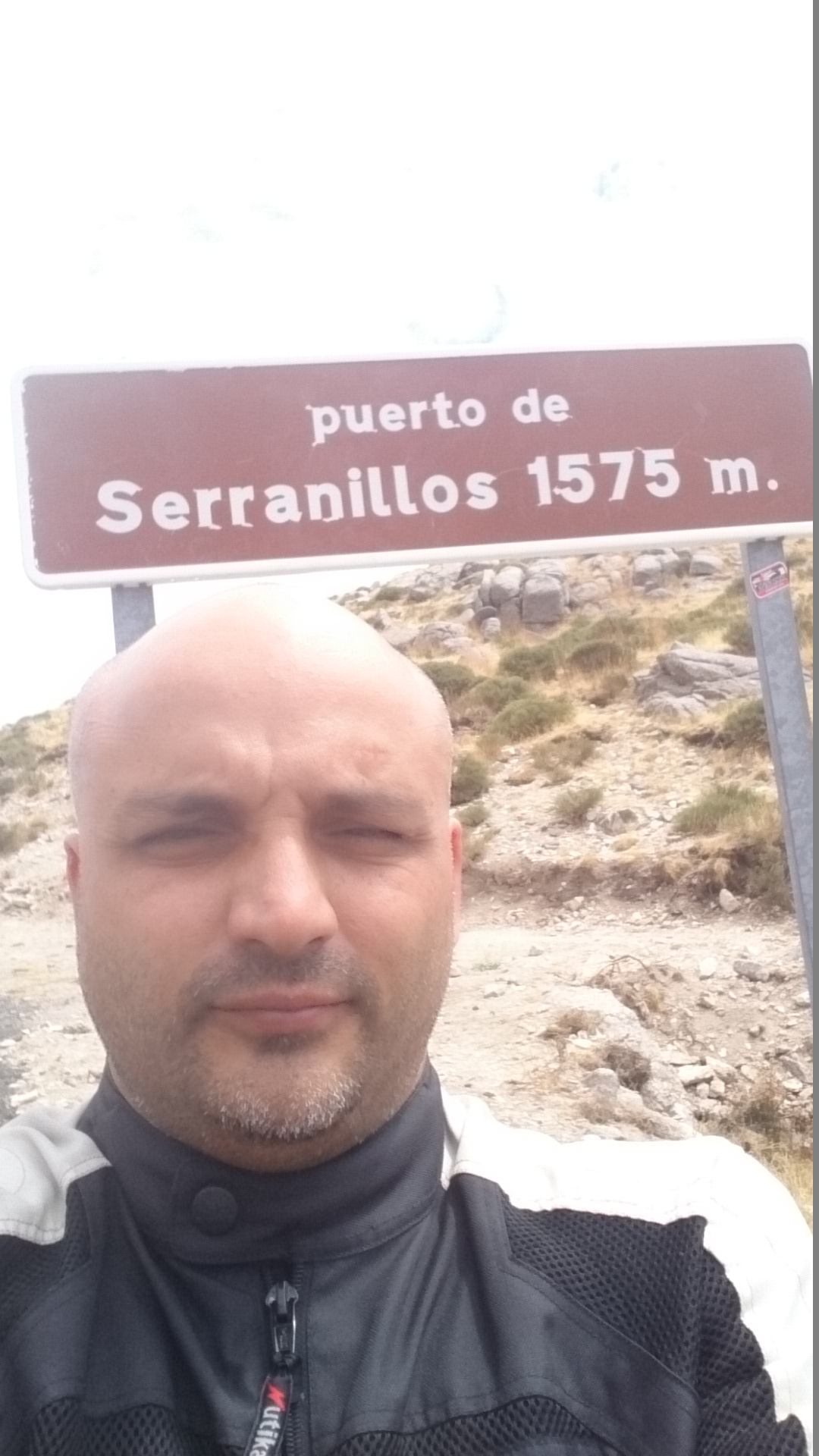 Imágenes del punto de interés PUERTO DE SERRANILLOS - ELVIAJEROMOTERO
