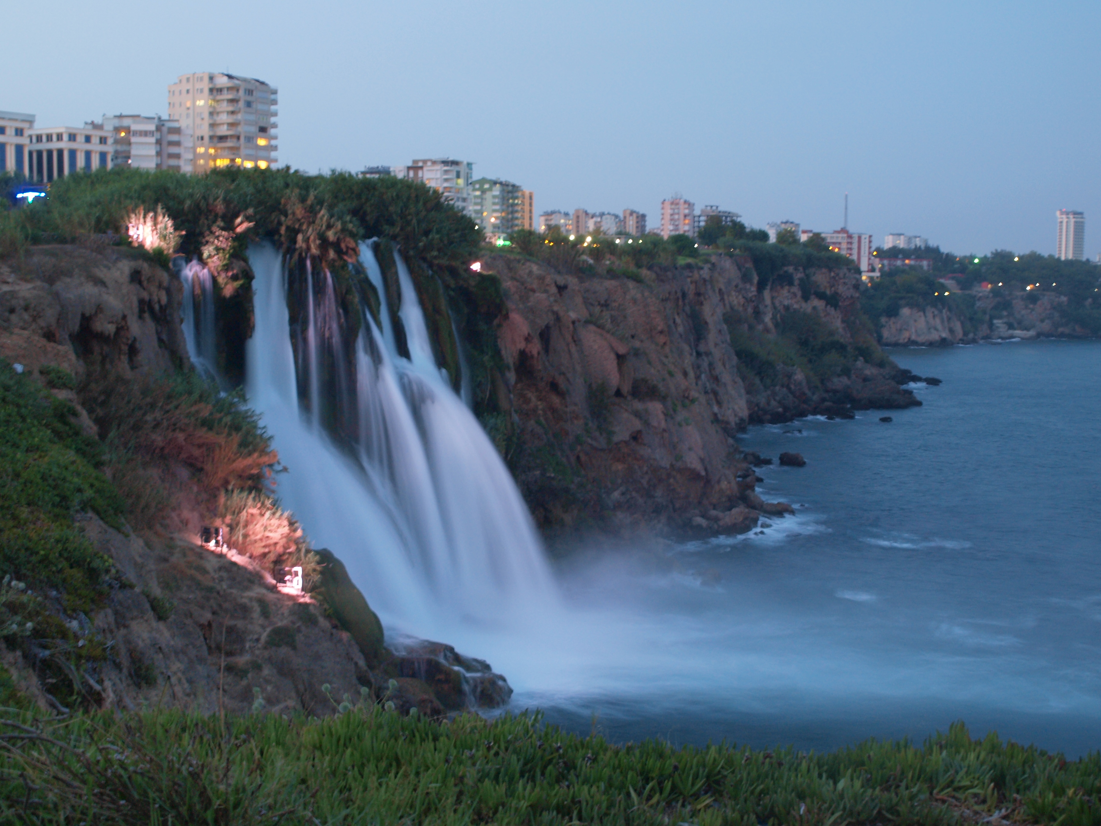 Imágenes del punto de interés Catarata al Mediterraneo