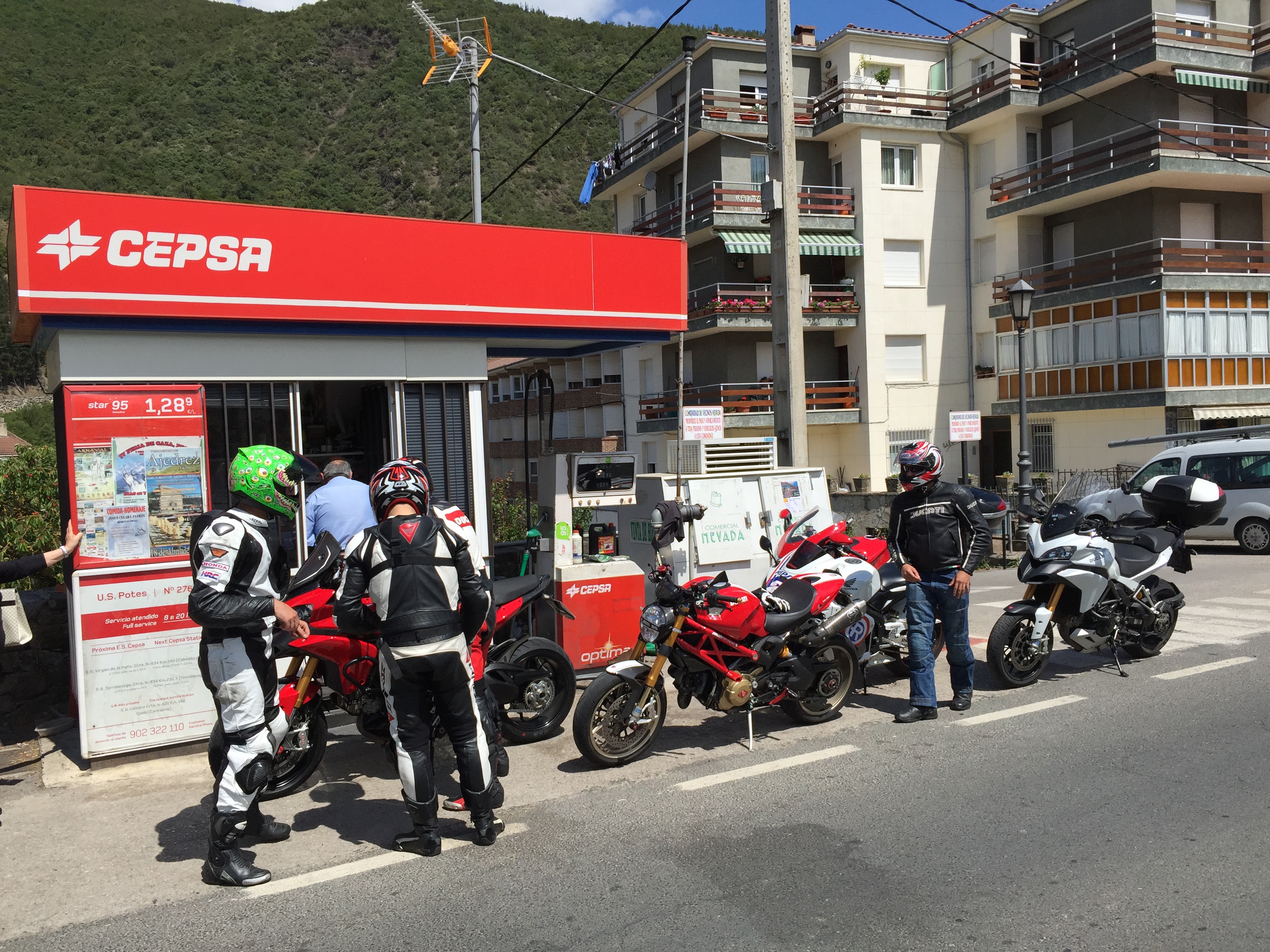 Imágenes del punto de interés Mini Cepsa