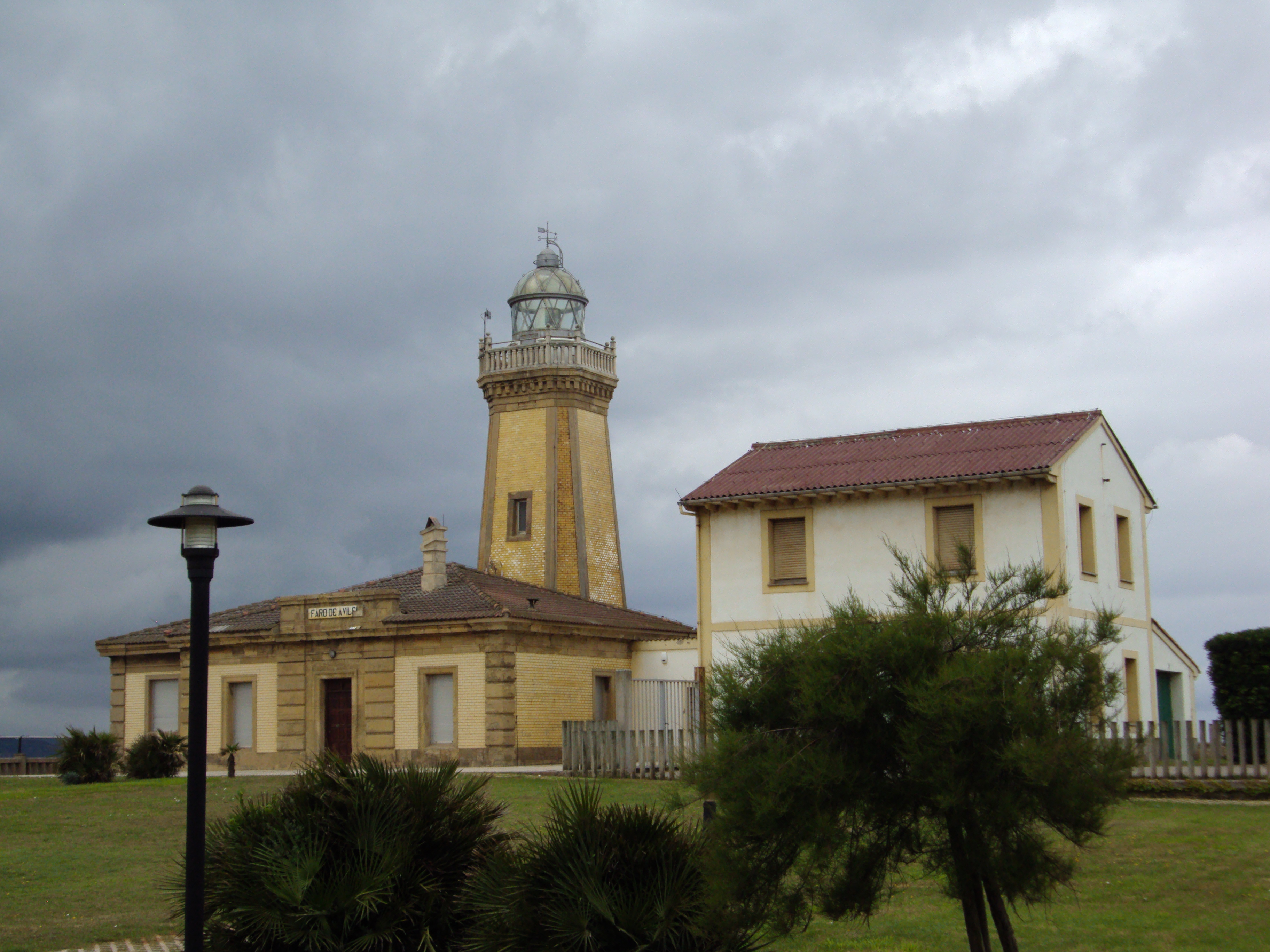 Imágenes del punto de interés Faro de Avilés o de San Juan